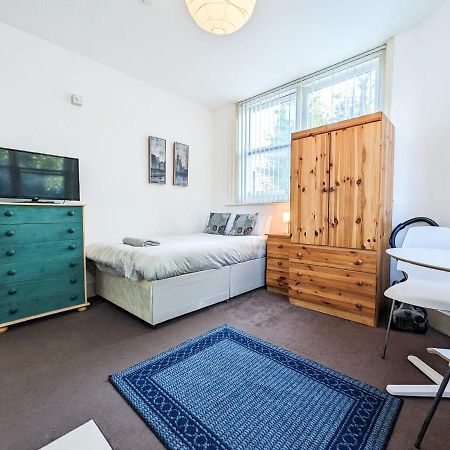Cozy Central Apartments - With Private Kitchens & Bathrooms Portsmouth Buitenkant foto