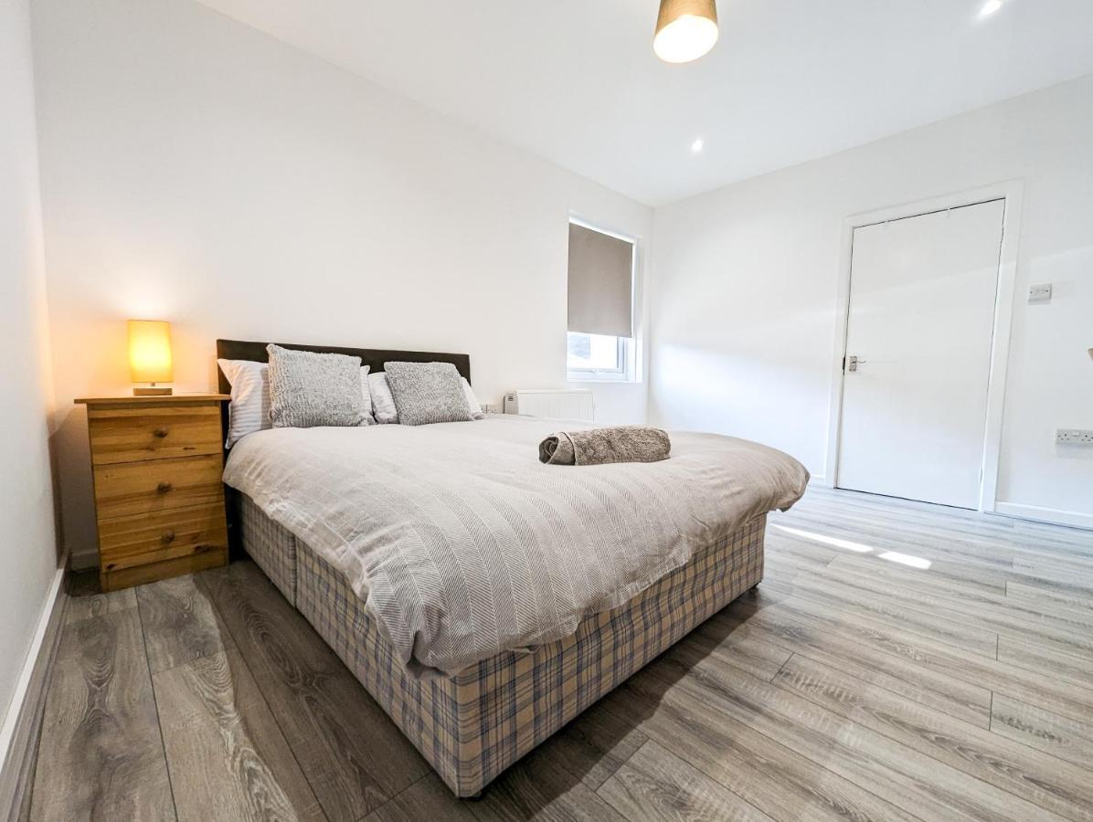 Cozy Central Apartments - With Private Kitchens & Bathrooms Portsmouth Buitenkant foto